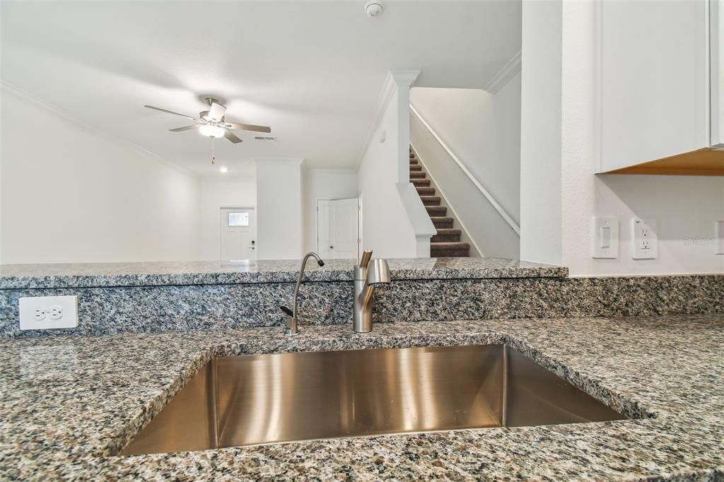 For Rent: $2,000 (3 beds, 2 baths, 1634 Square Feet)
