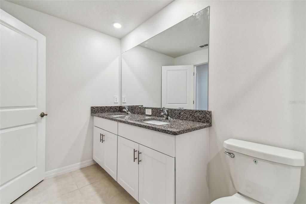 For Rent: $2,000 (3 beds, 2 baths, 1634 Square Feet)