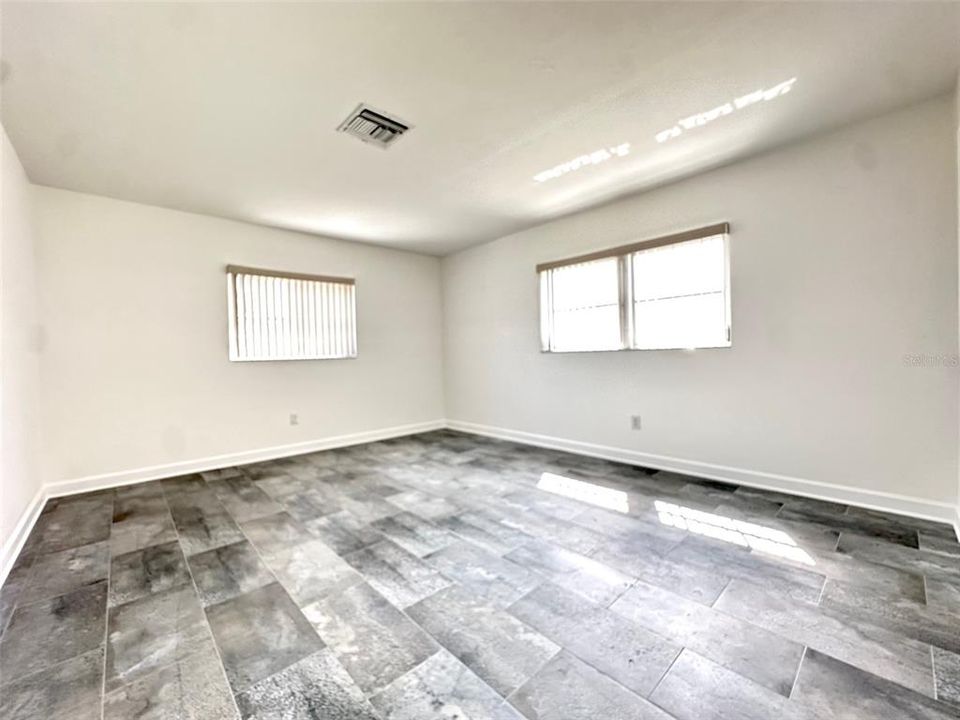 В аренду: $2,975 (2 спален, 2 ванн, 1700 Квадратных фут)