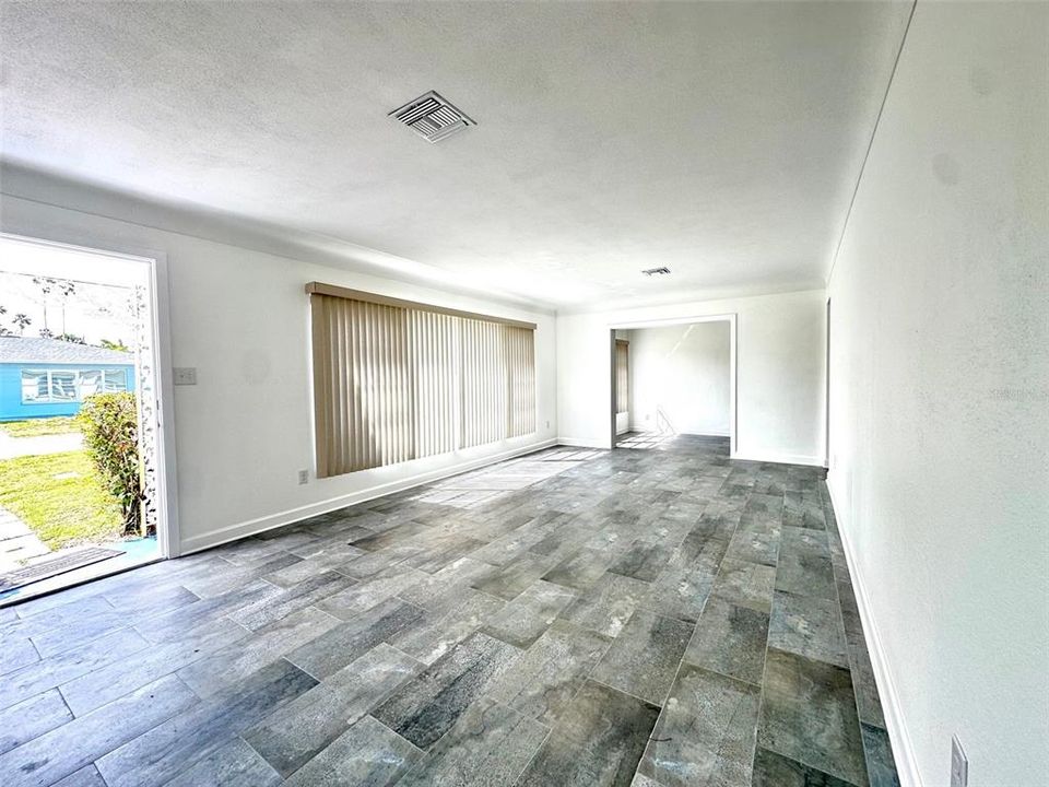 В аренду: $2,975 (2 спален, 2 ванн, 1700 Квадратных фут)