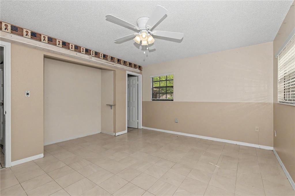 For Sale: $259,000 (3 beds, 2 baths, 1738 Square Feet)