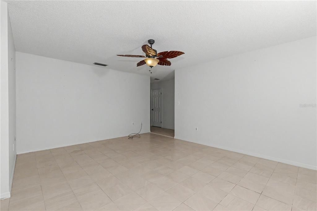 For Sale: $259,000 (3 beds, 2 baths, 1738 Square Feet)