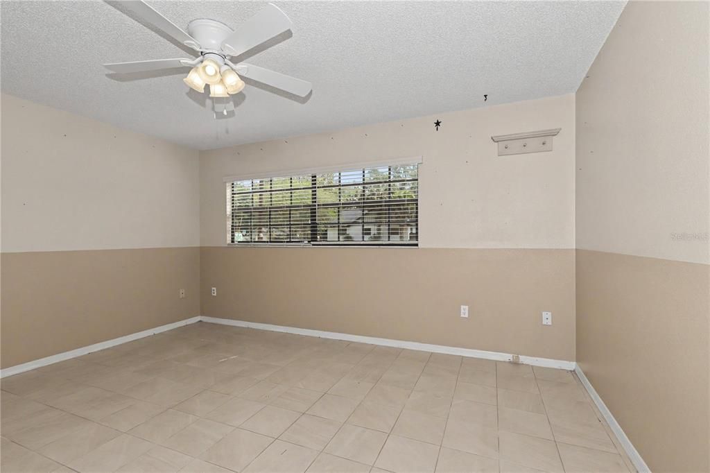 For Sale: $259,000 (3 beds, 2 baths, 1738 Square Feet)