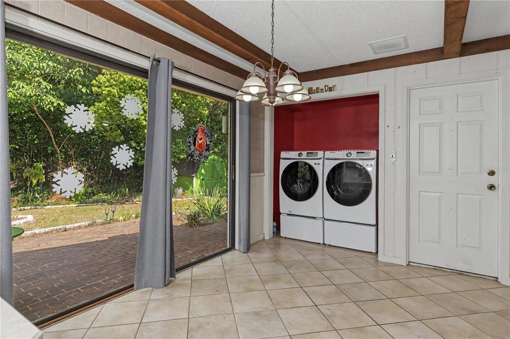 For Sale: $259,000 (3 beds, 2 baths, 1738 Square Feet)