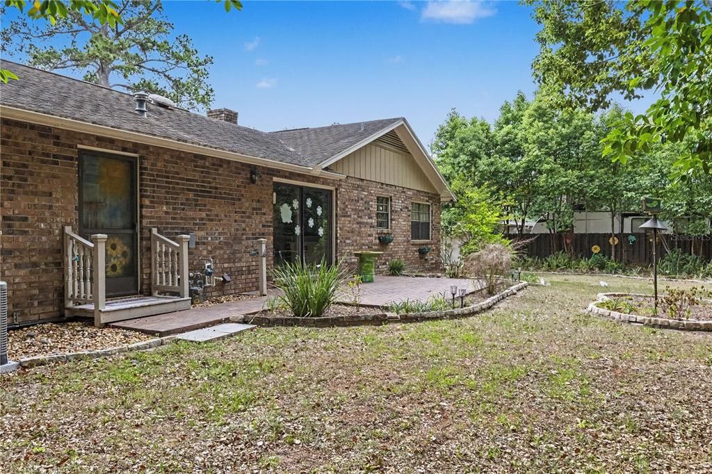 For Sale: $259,000 (3 beds, 2 baths, 1738 Square Feet)