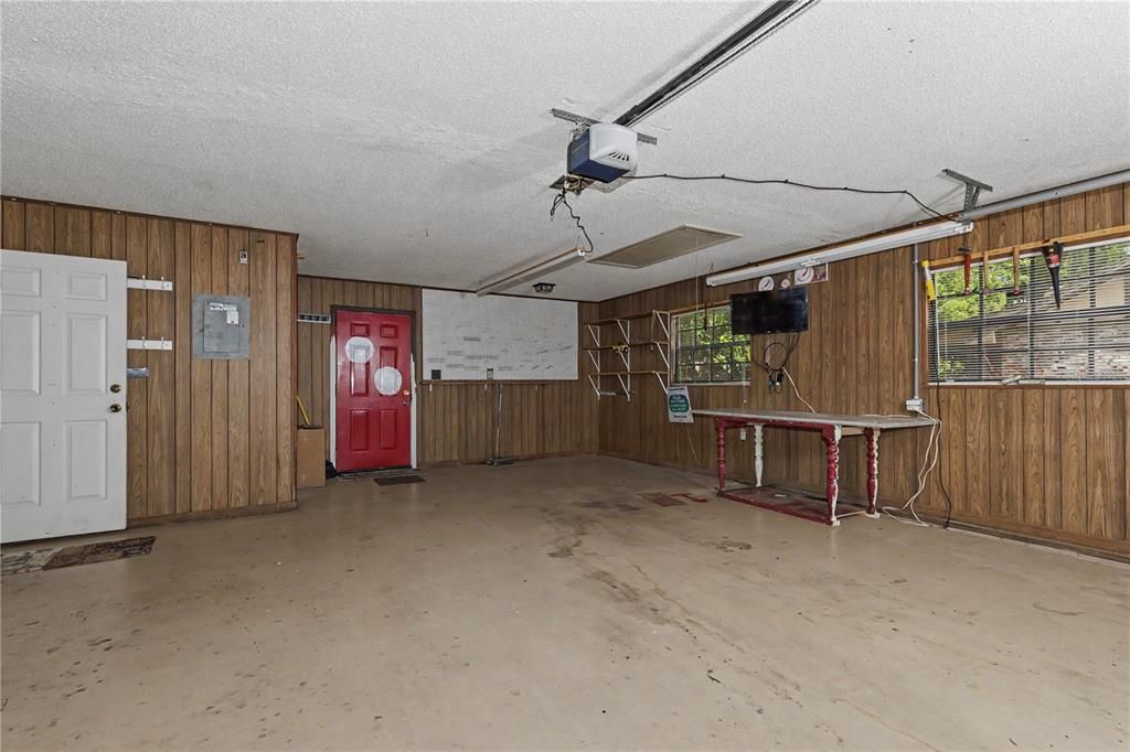 For Sale: $259,000 (3 beds, 2 baths, 1738 Square Feet)
