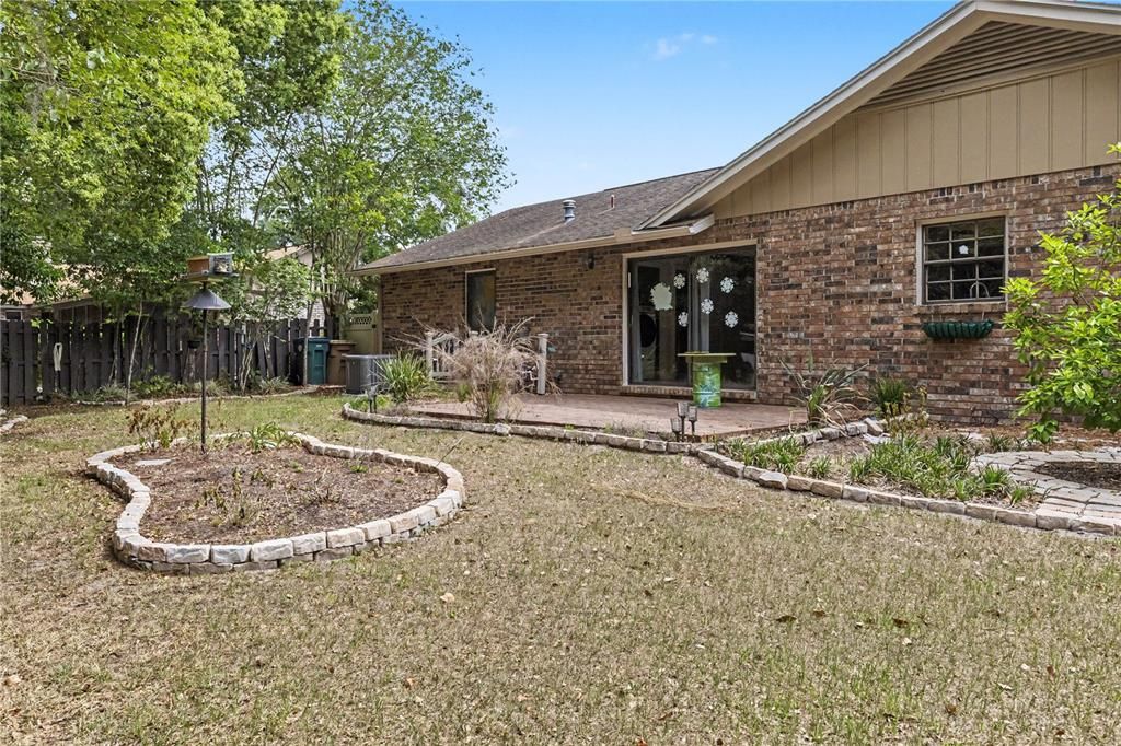 For Sale: $259,000 (3 beds, 2 baths, 1738 Square Feet)