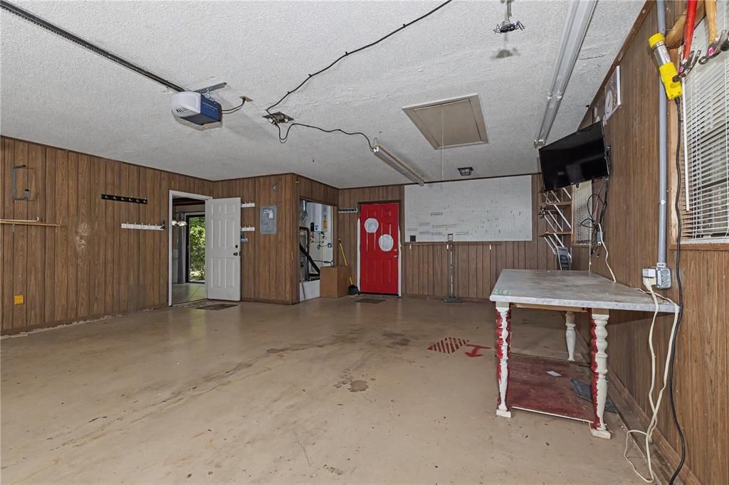 For Sale: $259,000 (3 beds, 2 baths, 1738 Square Feet)