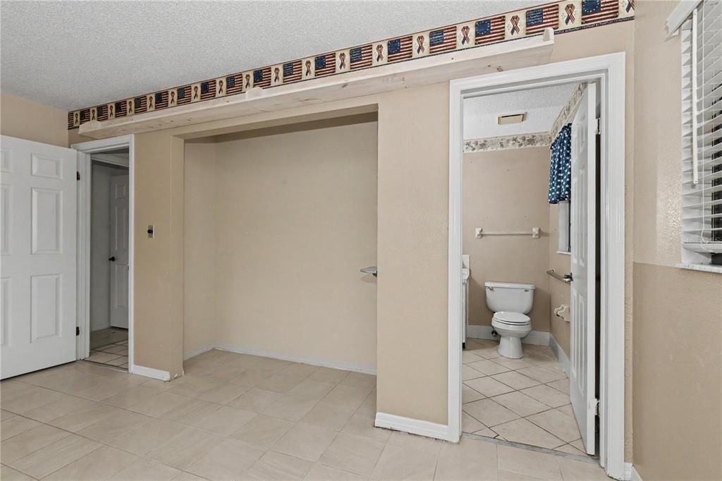 For Sale: $259,000 (3 beds, 2 baths, 1738 Square Feet)