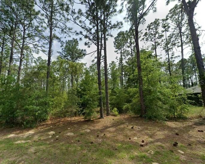 На продажу: $23,000 (0.26 acres)