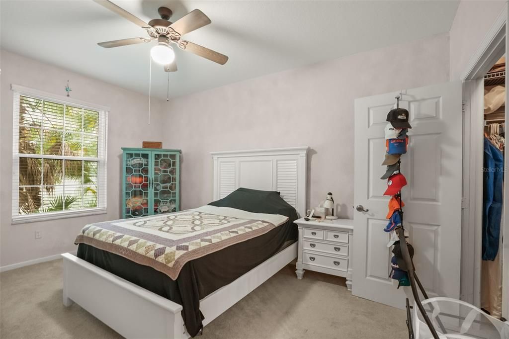 For Sale: $235,000 (3 beds, 2 baths, 1408 Square Feet)