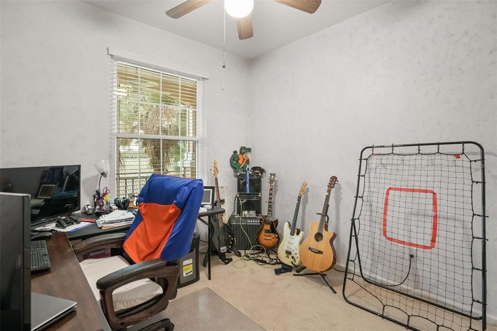 For Sale: $235,000 (3 beds, 2 baths, 1408 Square Feet)