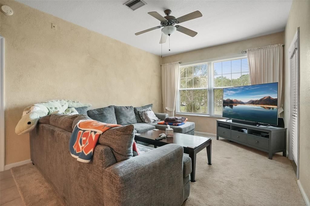 For Sale: $235,000 (3 beds, 2 baths, 1408 Square Feet)