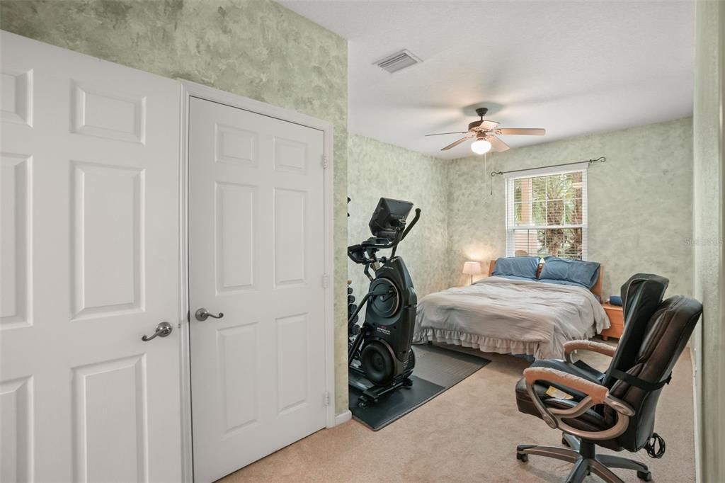 For Sale: $235,000 (3 beds, 2 baths, 1408 Square Feet)