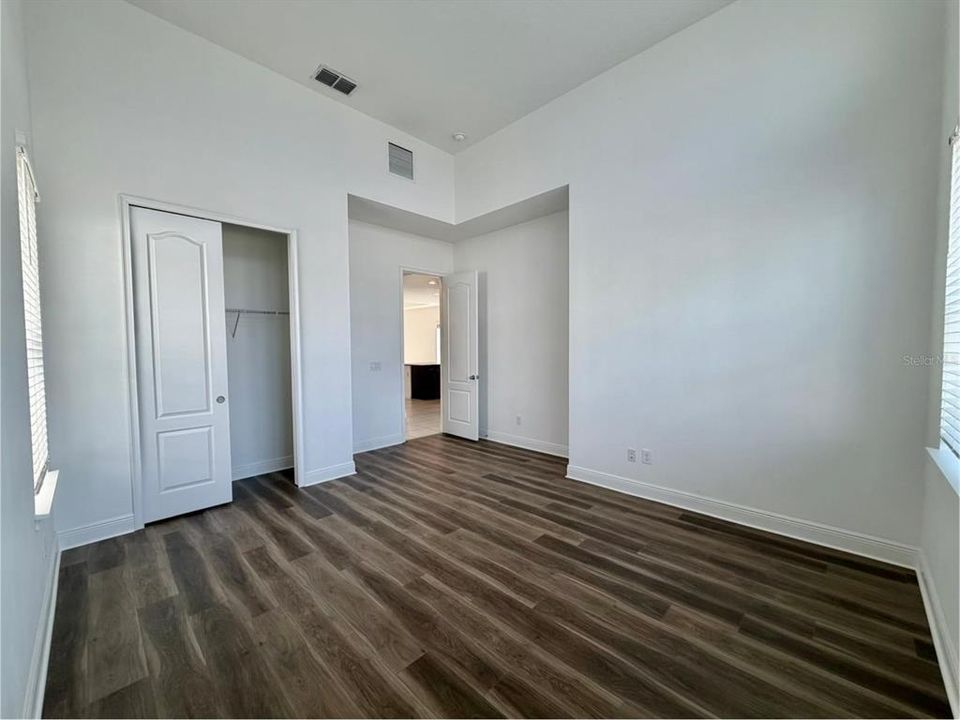 Active With Contract: $3,300 (3 beds, 2 baths, 1998 Square Feet)