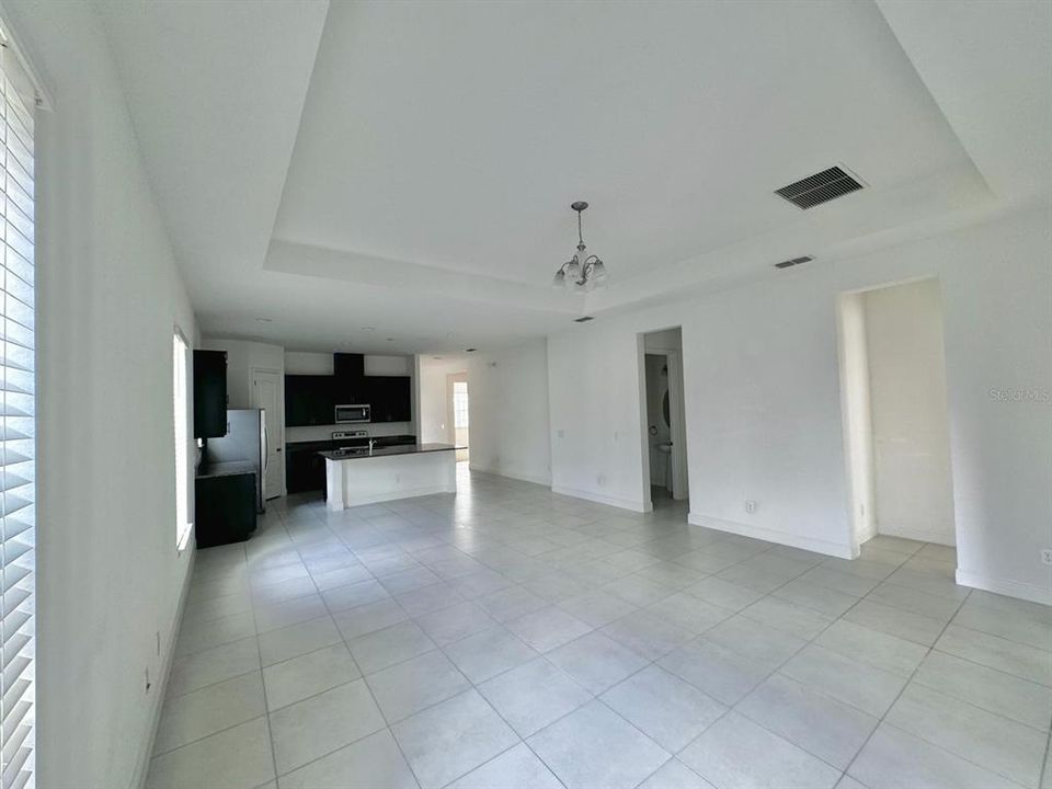 Active With Contract: $3,300 (3 beds, 2 baths, 1998 Square Feet)