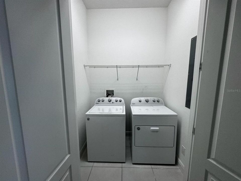 Active With Contract: $3,300 (3 beds, 2 baths, 1998 Square Feet)