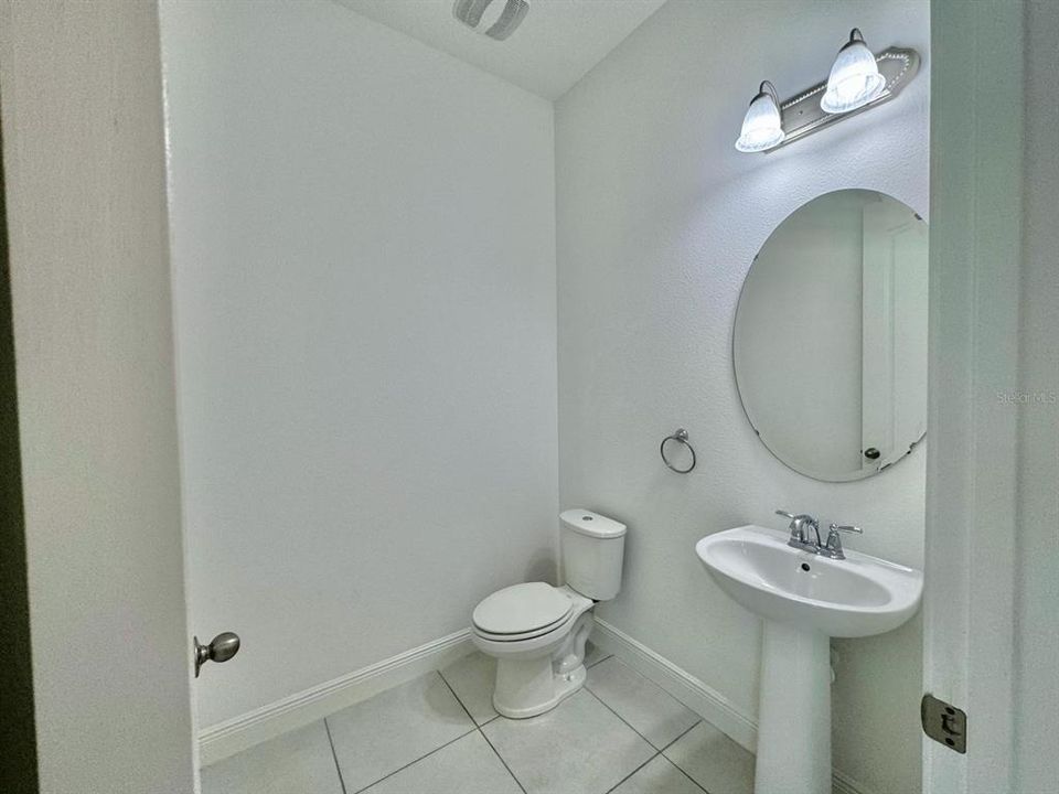 Active With Contract: $3,300 (3 beds, 2 baths, 1998 Square Feet)