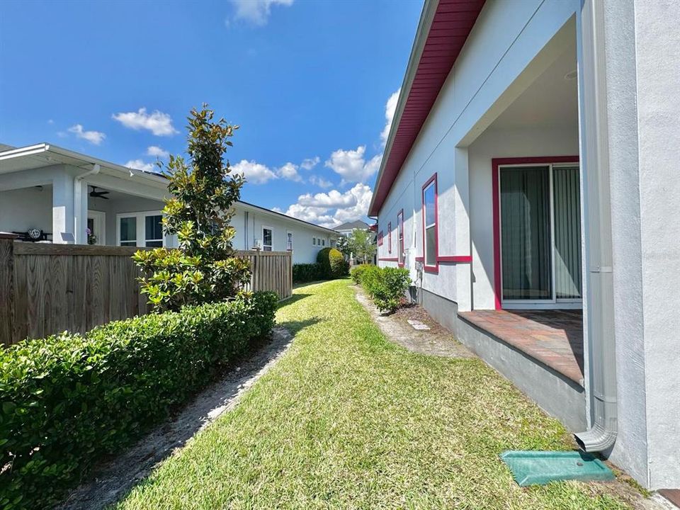 Active With Contract: $3,300 (3 beds, 2 baths, 1998 Square Feet)