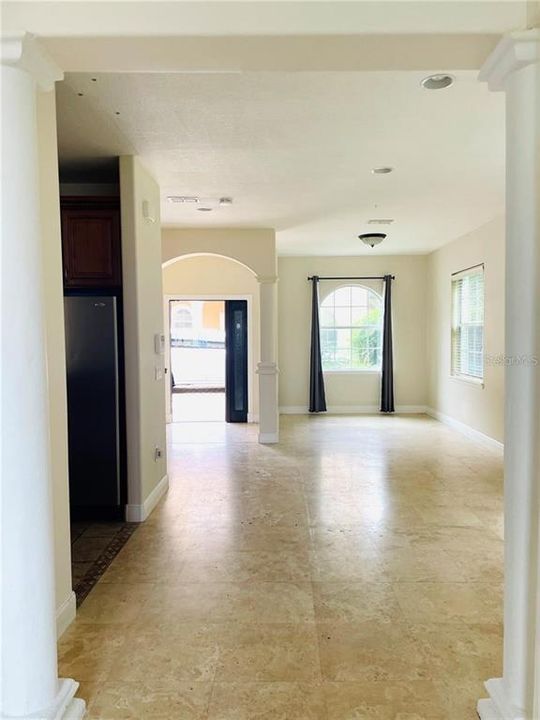 For Rent: $3,060 (3 beds, 2 baths, 1700 Square Feet)