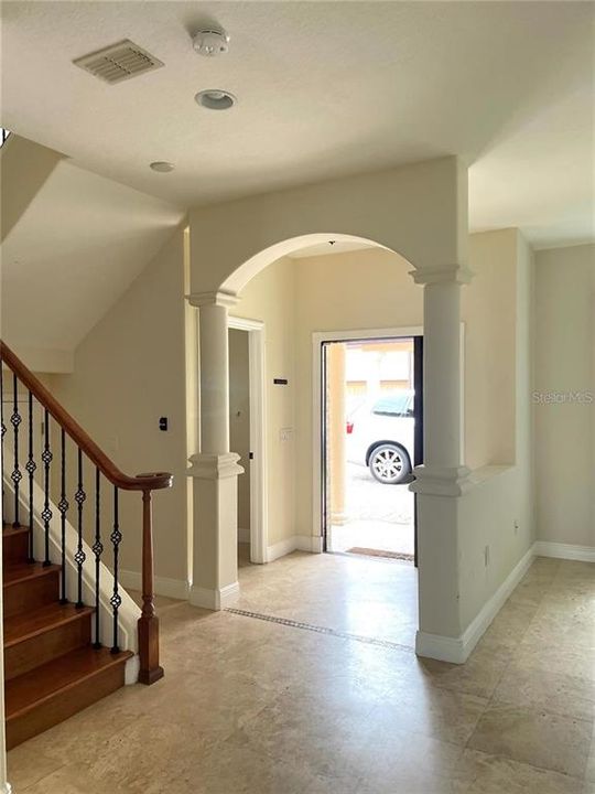 For Rent: $3,060 (3 beds, 2 baths, 1700 Square Feet)