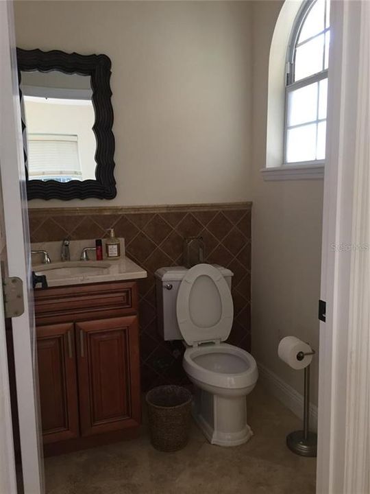 For Rent: $3,060 (3 beds, 2 baths, 1700 Square Feet)