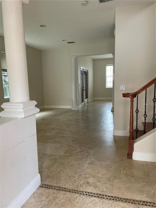For Rent: $3,060 (3 beds, 2 baths, 1700 Square Feet)