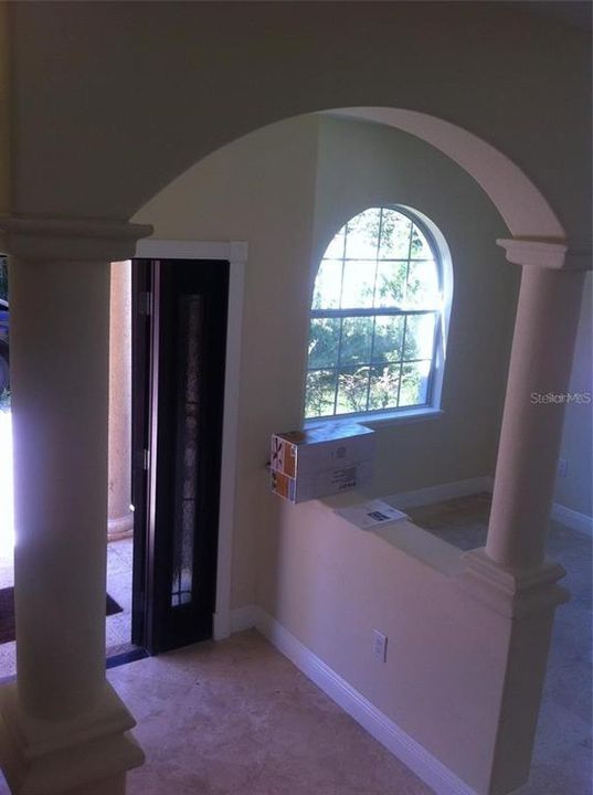 For Rent: $3,060 (3 beds, 2 baths, 1700 Square Feet)