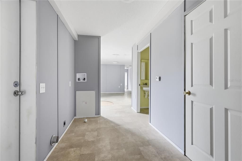 For Sale: $130,000 (3 beds, 2 baths, 854 Square Feet)