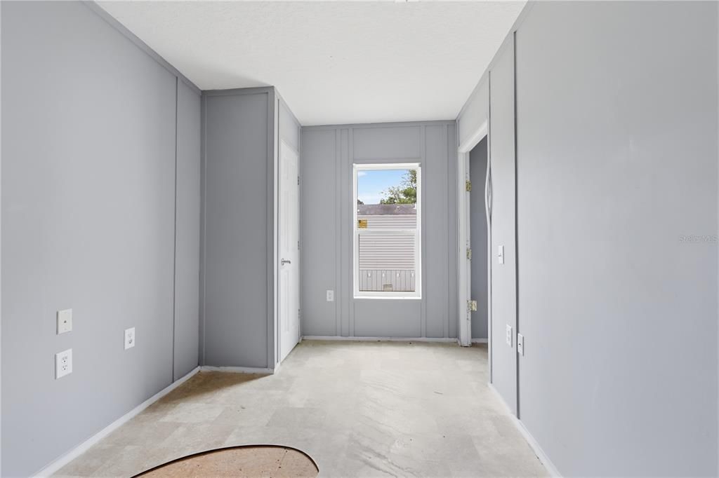 For Sale: $130,000 (3 beds, 2 baths, 854 Square Feet)