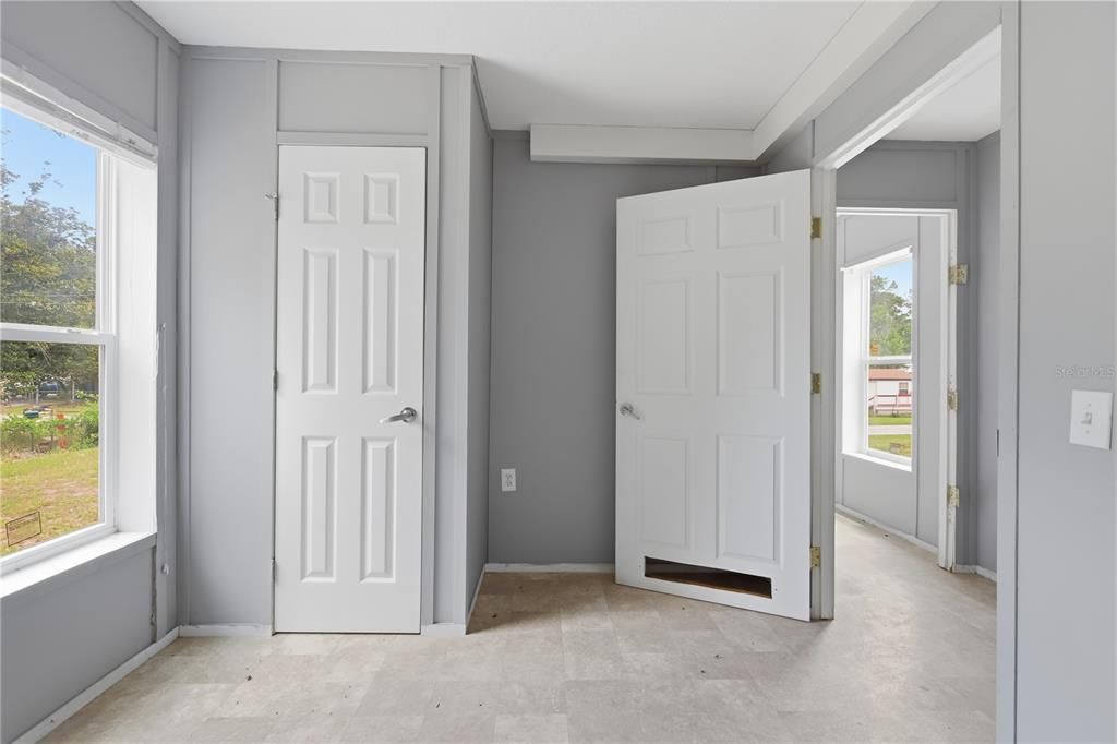 For Sale: $130,000 (3 beds, 2 baths, 854 Square Feet)