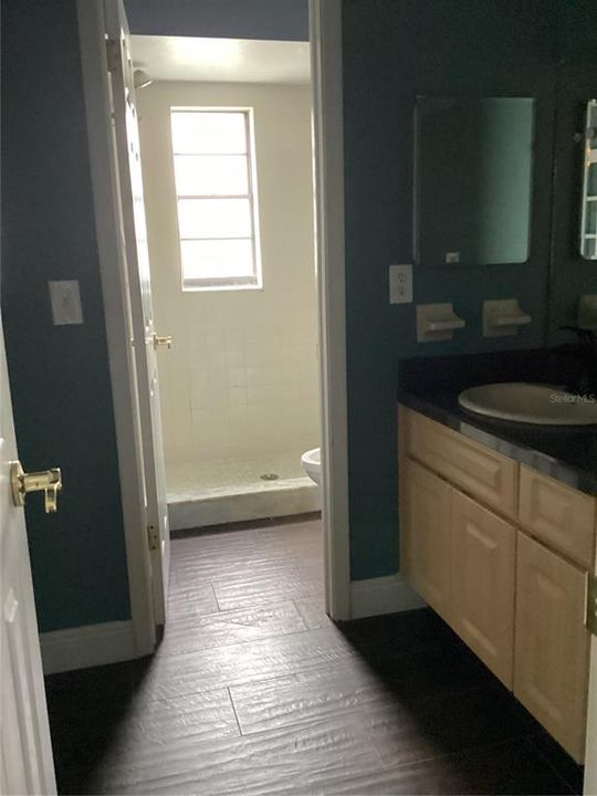 Active With Contract: $385,000 (3 beds, 2 baths, 1600 Square Feet)