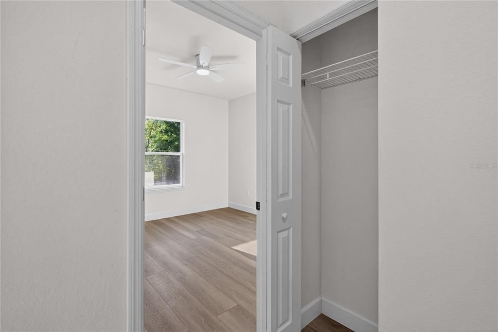 For Sale: $279,900 (3 beds, 2 baths, 1250 Square Feet)