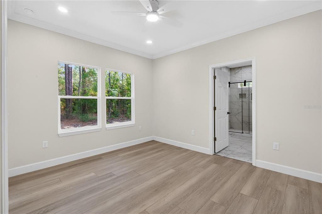 For Sale: $279,900 (3 beds, 2 baths, 1250 Square Feet)