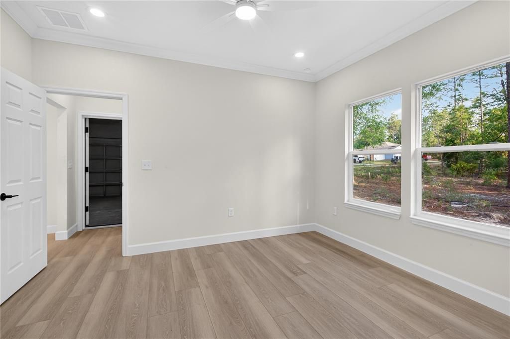 For Sale: $279,900 (3 beds, 2 baths, 1250 Square Feet)