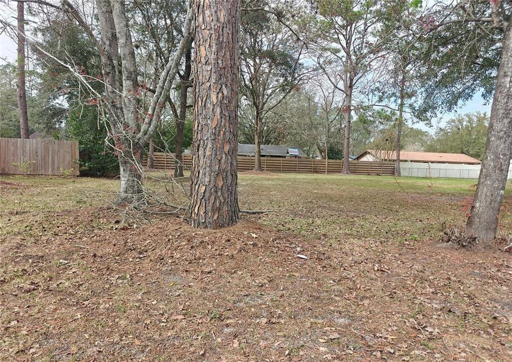 待售: $95,000 (0.26 acres)