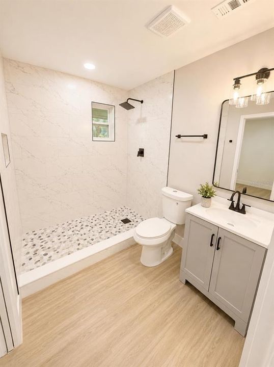 На продажу: $374,999 (3 спален, 4 ванн, 2188 Квадратных фут)