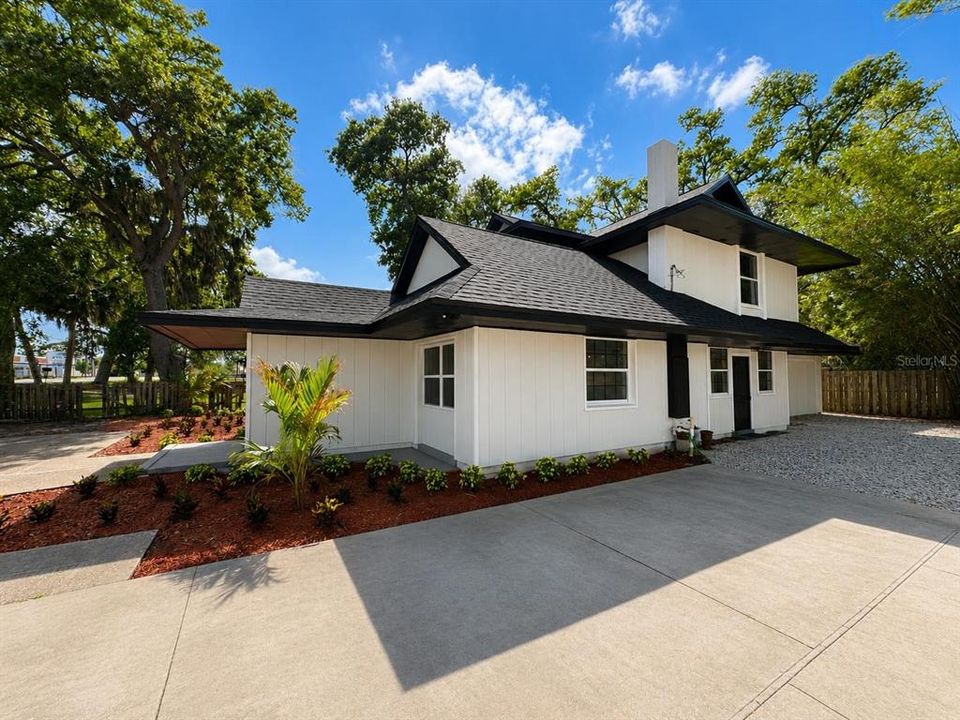 На продажу: $374,999 (3 спален, 4 ванн, 2188 Квадратных фут)