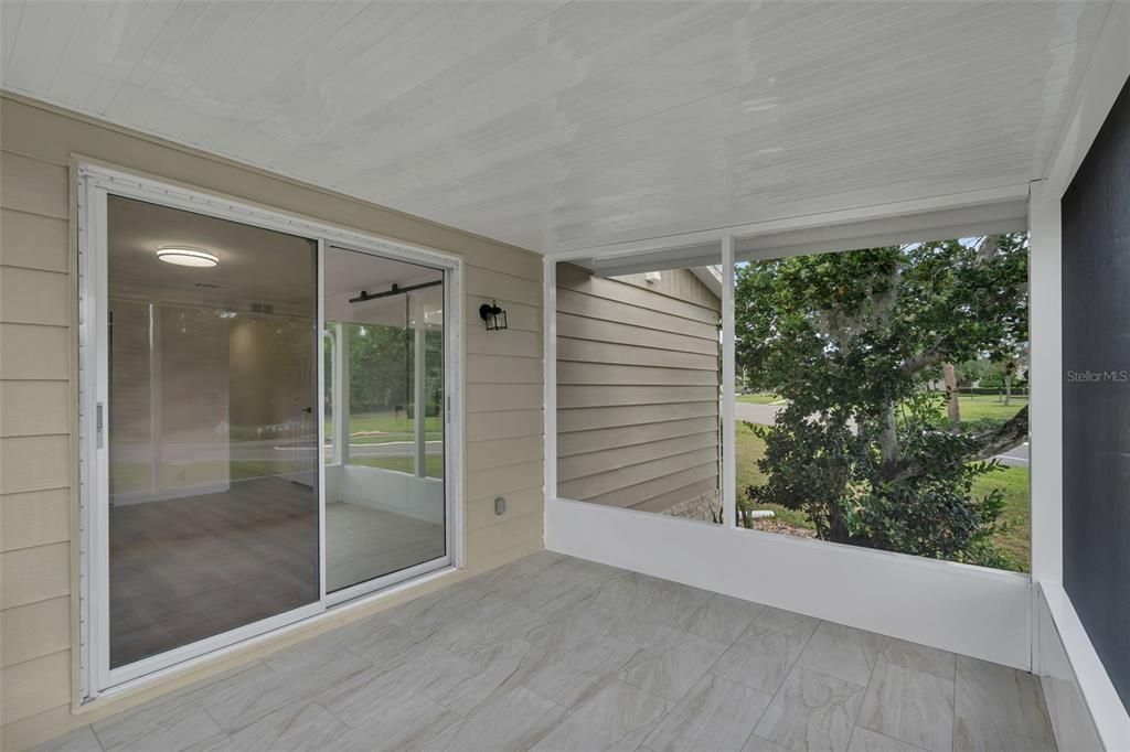Active With Contract: $249,000 (2 beds, 2 baths, 1420 Square Feet)