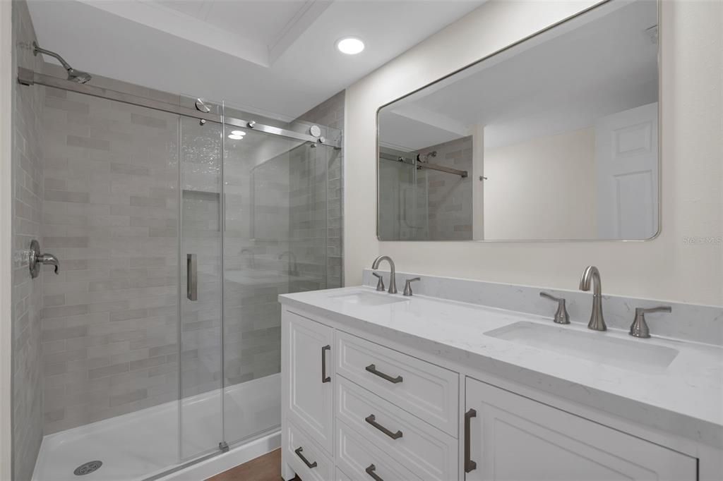Active With Contract: $249,000 (2 beds, 2 baths, 1420 Square Feet)