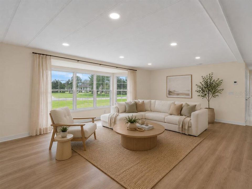 Active With Contract: $249,000 (2 beds, 2 baths, 1420 Square Feet)