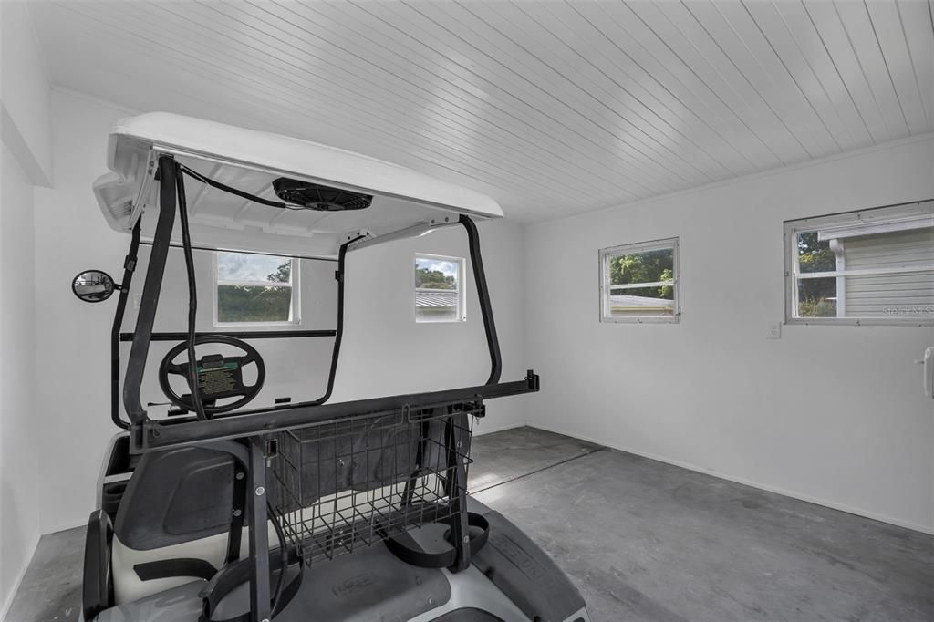 Active With Contract: $249,000 (2 beds, 2 baths, 1420 Square Feet)