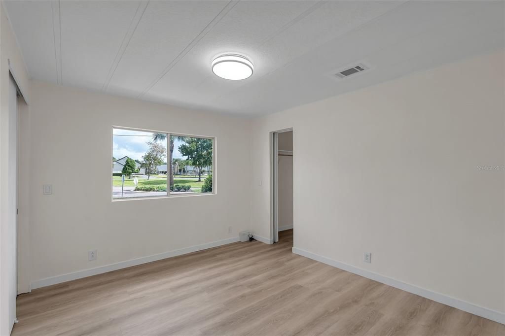 Active With Contract: $249,000 (2 beds, 2 baths, 1420 Square Feet)