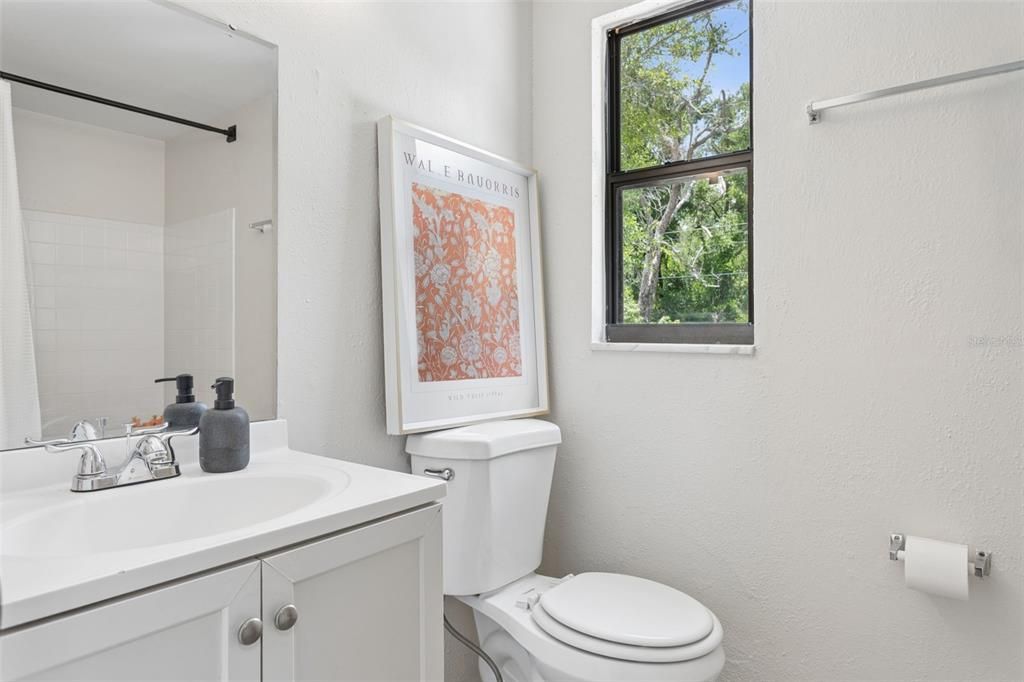 Active With Contract: $399,900 (3 beds, 2 baths, 1736 Square Feet)