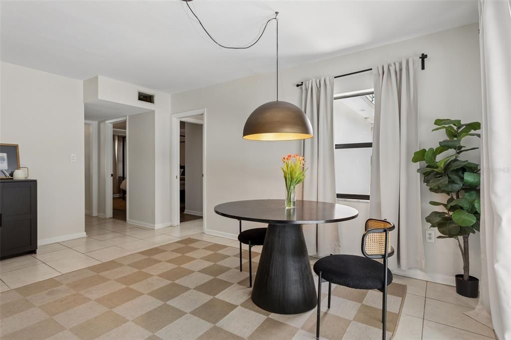 Active With Contract: $399,900 (3 beds, 2 baths, 1736 Square Feet)