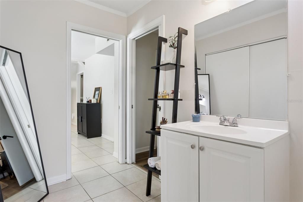 Active With Contract: $399,900 (3 beds, 2 baths, 1736 Square Feet)