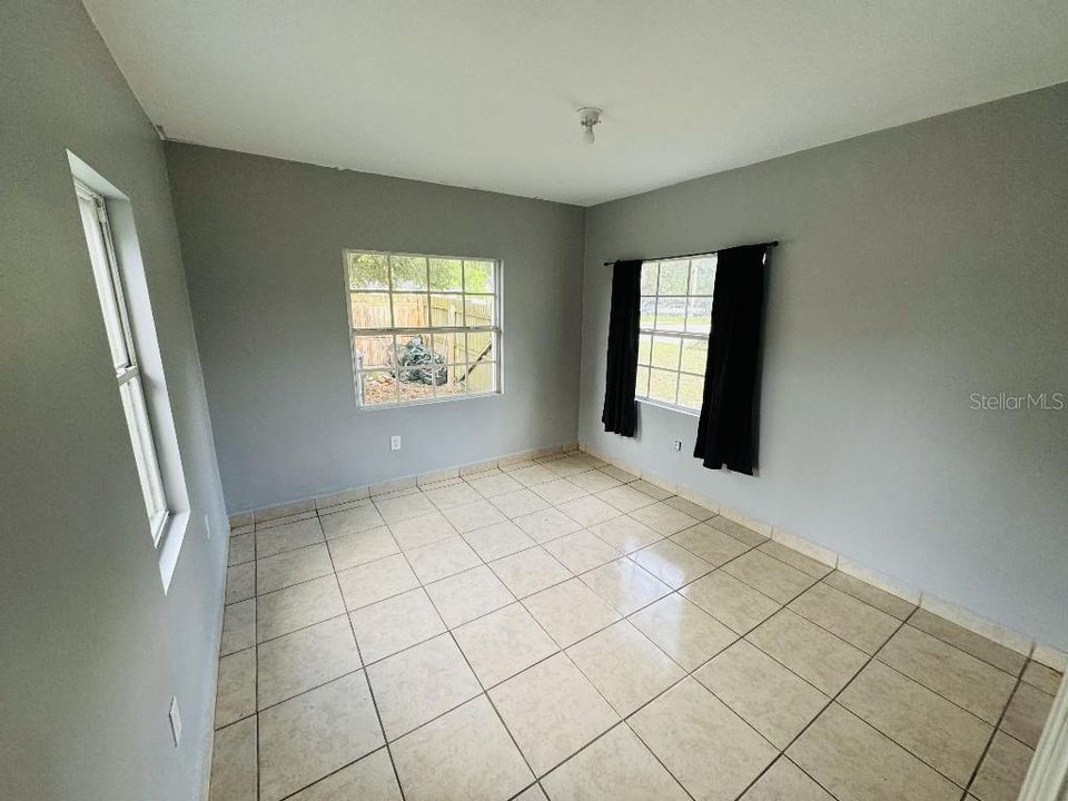 На продажу: $249,999 (3 спален, 2 ванн, 1232 Квадратных фут)