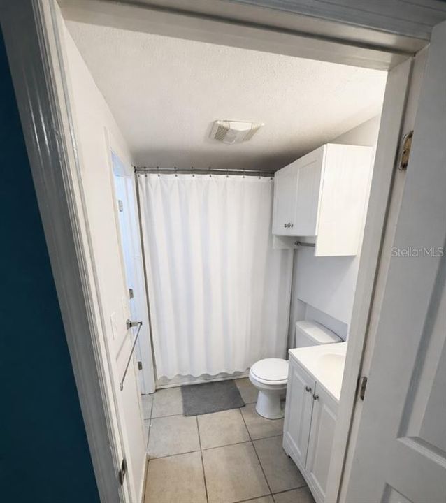На продажу: $249,999 (3 спален, 2 ванн, 1232 Квадратных фут)