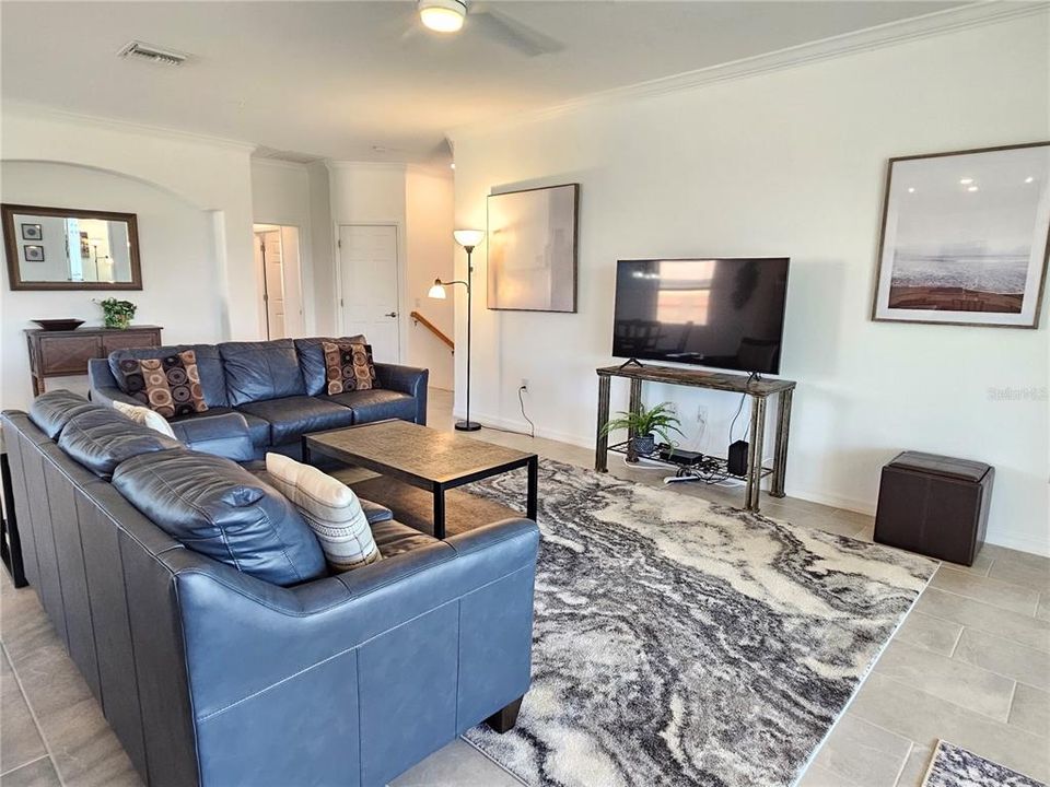 For Rent: $6,300 (3 beds, 2 baths, 2284 Square Feet)