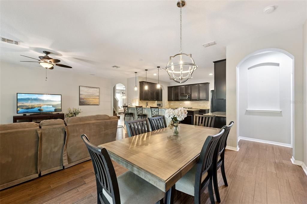 For Sale: $824,900 (5 beds, 4 baths, 3739 Square Feet)